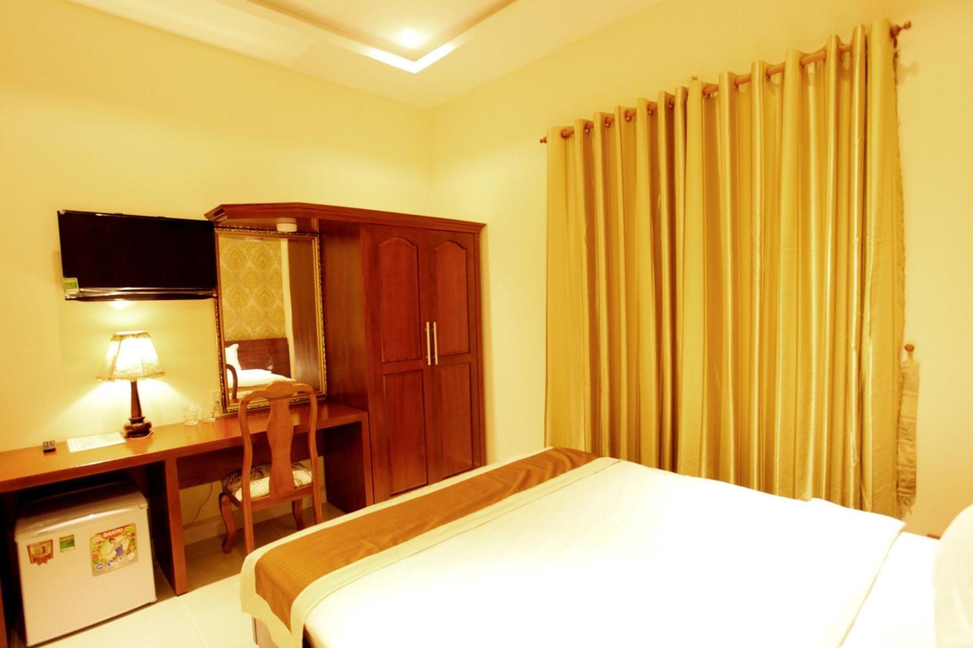 Nhat Minh Hotel Ла Ги Екстериор снимка